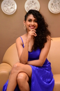 Actress-Nitya-Naresh-Photos-8