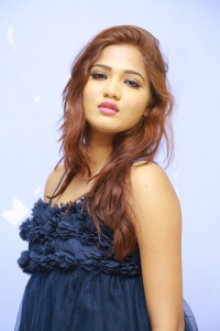 Actress-Sravani-Nikki-15