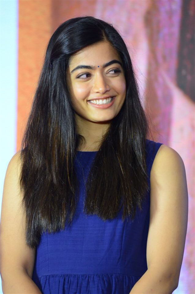 Rashmika Mandannas Die Hard Fan Fights With Her Mom To Watch Dear Comrade  She Ends Up Crying