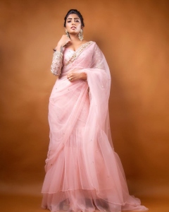 Actress Eesha Rebba Photos