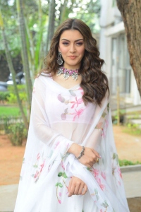 Hansika-11_1