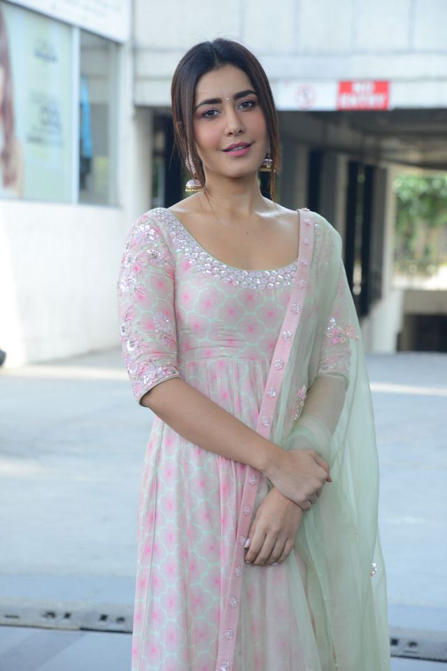 Raashi Khanna in treditional 